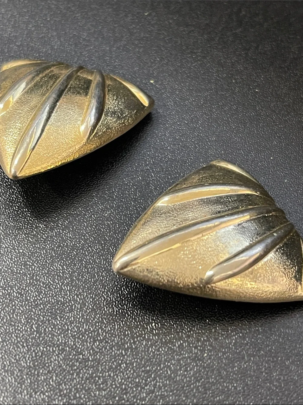 Gold-Tone Triangular Retro Clip Earrings